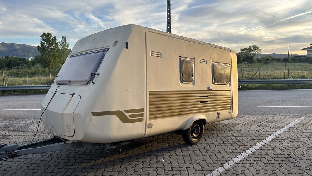 Vendo caravana vintege para restaurar