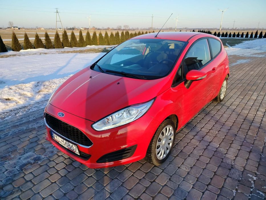 Ford fiesta benzyna 16 r bardzo ładna !!!
