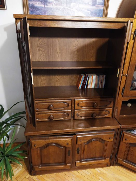 Меблі дуб ручне різьблення Голандія