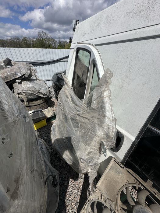 Двері Пежо Боксер