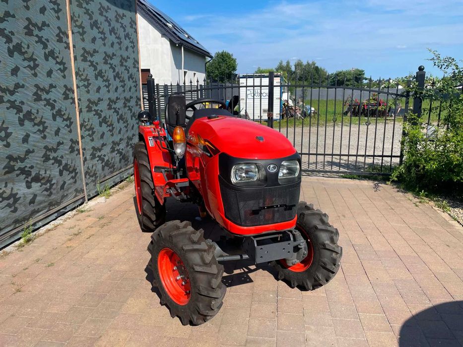 Kubota A211 N 4x4 B1-181 i B1-241 mini traktor, ciągnik, sadowniczy, szklarniowy