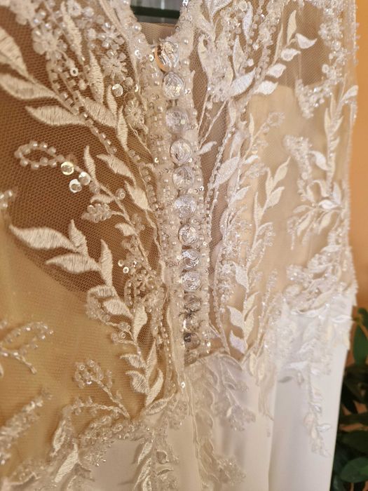 Suknia slubna ciążowa