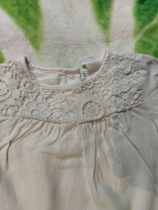 Biała bluzka dziewczęca H & M rozmiar 86