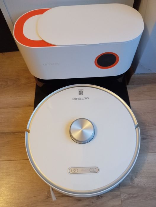 Robot sprzątający Ultenic T10 Pro ze stacją samoopróżniającą.
