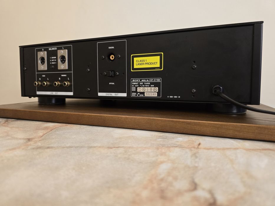 Sony  CDP-X7ESD Легендарний референсний  CD програвач.
