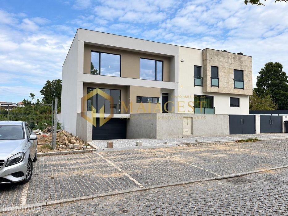Moradia Unifamiliar V3+1 Nova em Folgosa