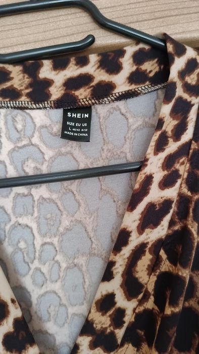 Sukienka w panterkę