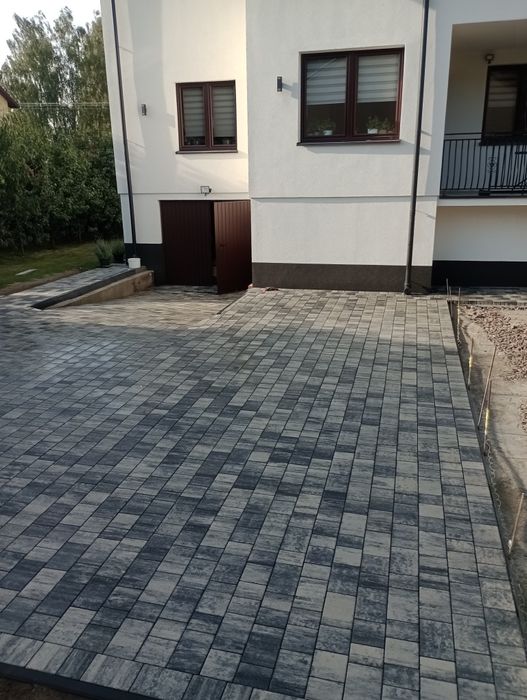 Układanie kostki brukowej