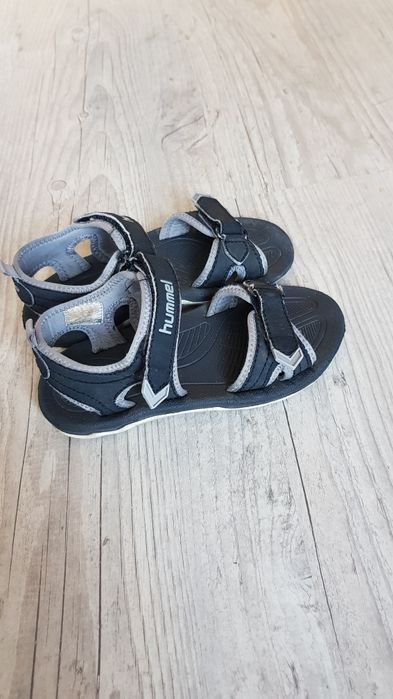 Sandały Hummel rozmiar 28