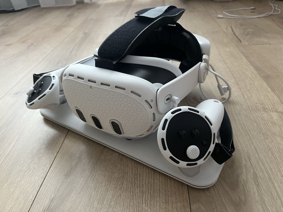 Продаю Meta Quest 3 512GB Batman Edition стан як новий з максимальною комплектацією