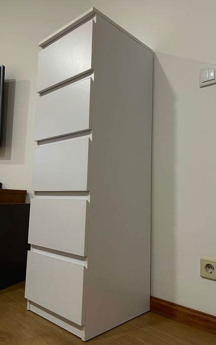 Camiseiro branco - 5 gavetas