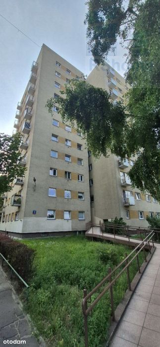 Bardzo ustawne, wygodny rozkład, parking
