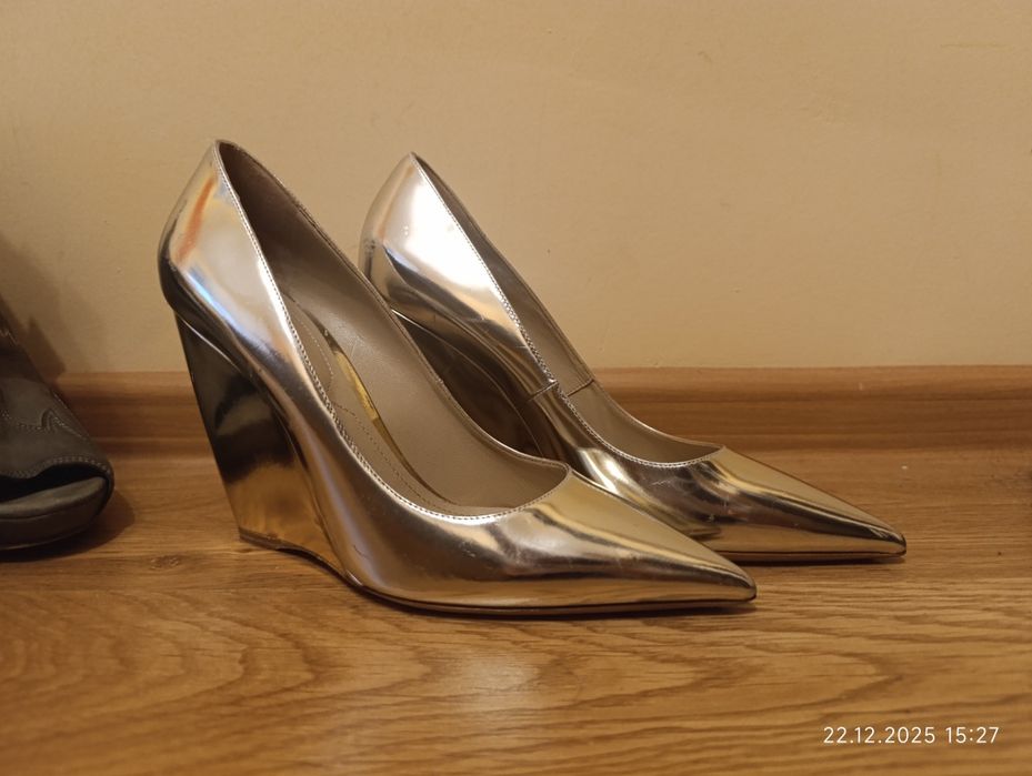 Взуття 39 розмір