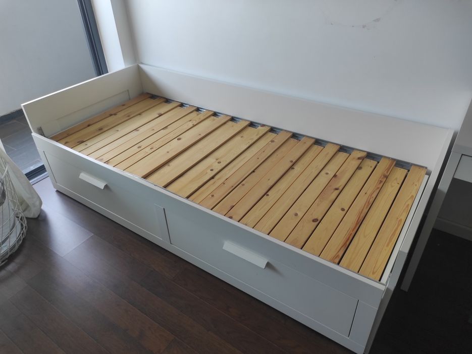 Cama individual com arrumação BRIMNES IKEA