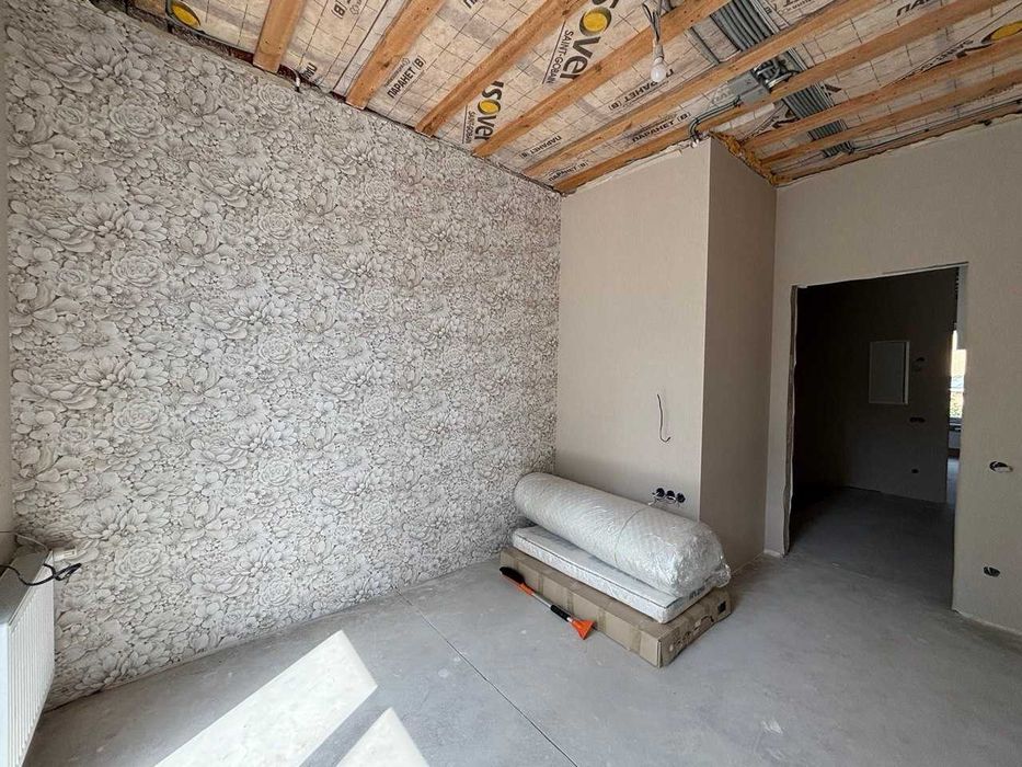 Продам 3 кім.квартиру з окремим входом.