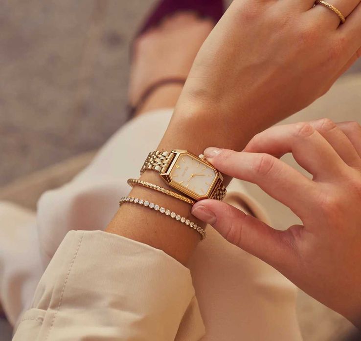 В наявності годинник BURKER