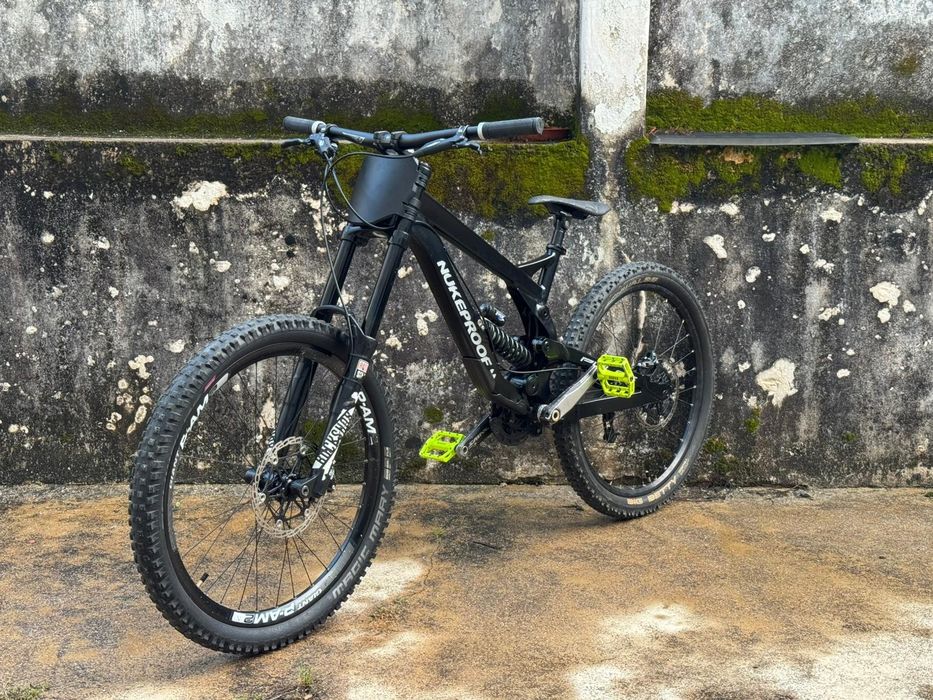 Nukeproof pulse preta