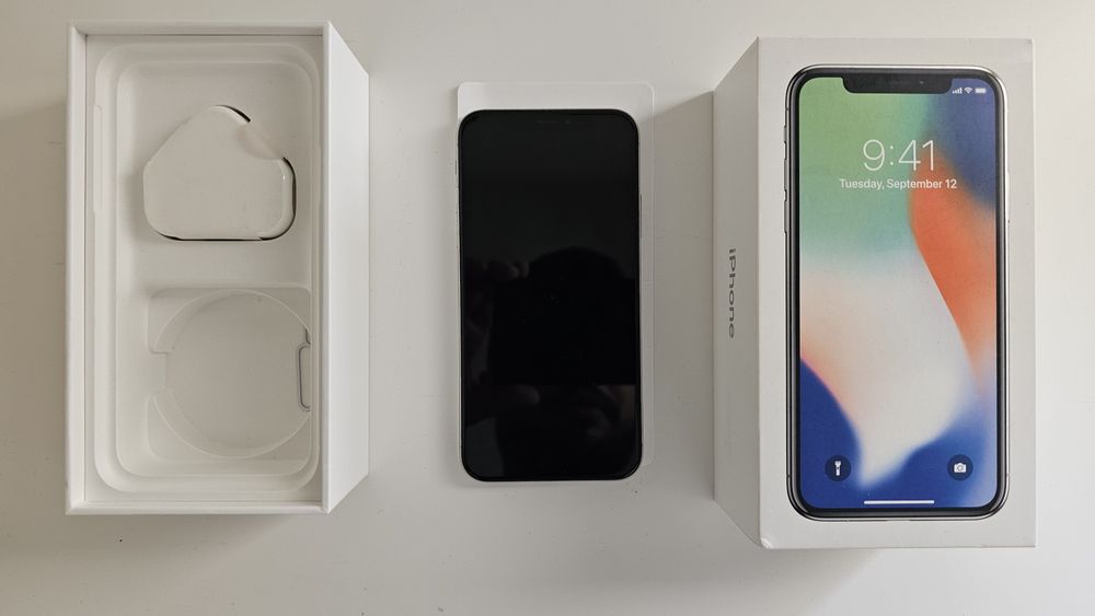 iPhone X 64gb  c/ capas