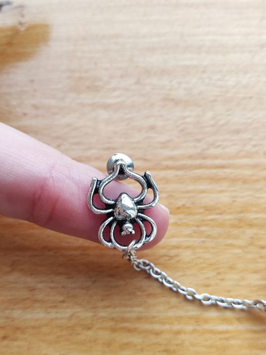 Brinco Teia de Aranha com corrente