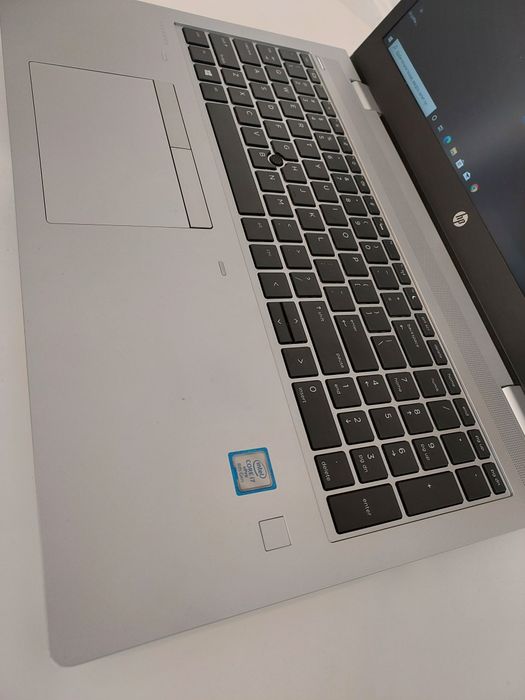 НР ProBook 650 G5/15,6"FHD IPS/i7-8665U/16Gb/256Gb/ AMD Radeon 540X