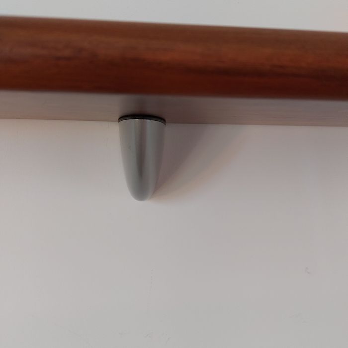 2 prateleiras  em madeira com 120 cm e 80 cm