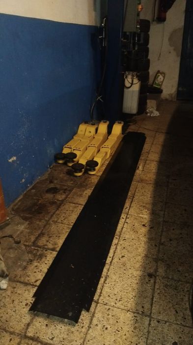 Vendo elevador 4 ton
