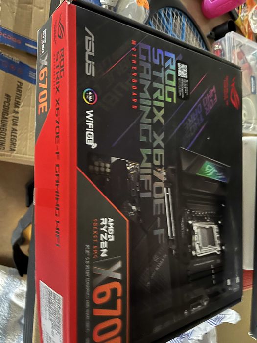 Motherboard ASUS ROG STRIX X670E-F GAMING WIFI AM5 DDR5 PCIe 5.0 (Usada/Testada)