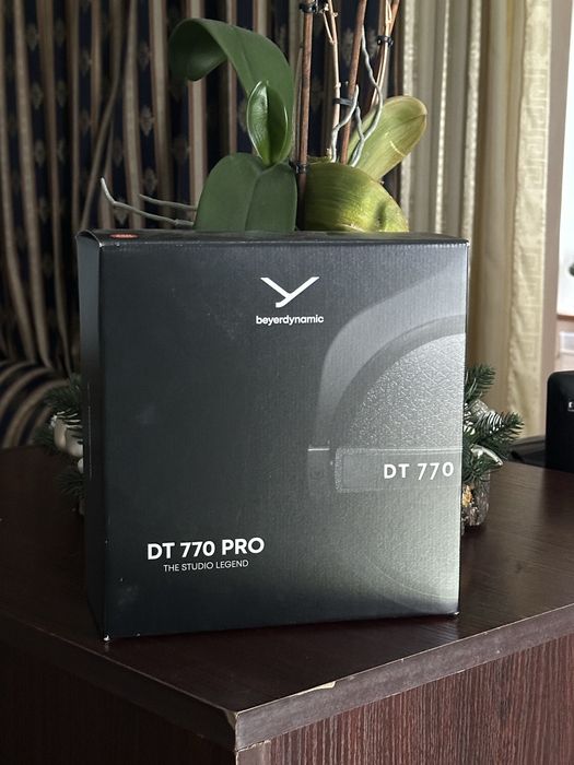 Студійні навушники Beyerdynamic DT 770 PRO/250 ohm