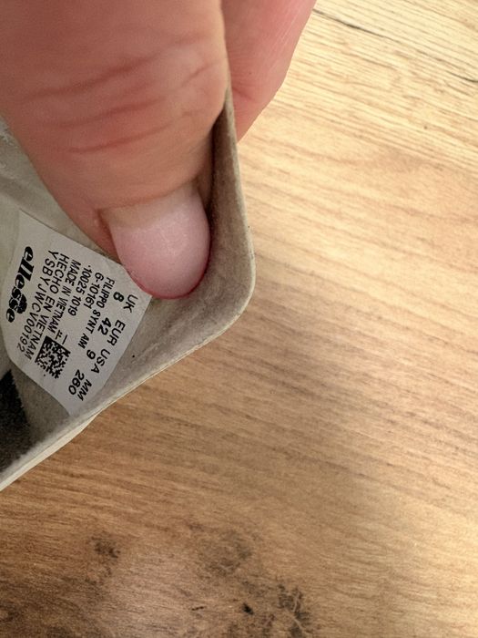 Продам шльопанці чоловічі від бренду Ellesse Filippo S р. 42(28 см)lide