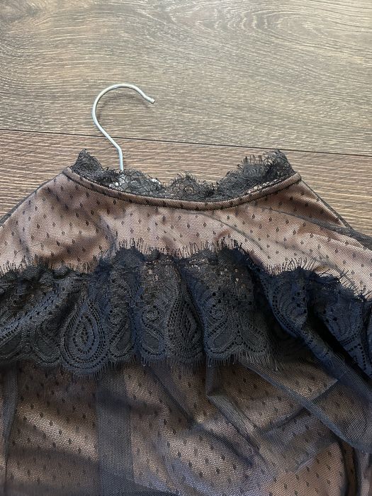 Czarna tiulowa sukienka Top Secret r. M/38 koronka długi rękaw