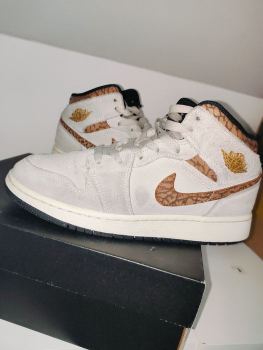 Nike Jordan 1 Mid SE 37, 5