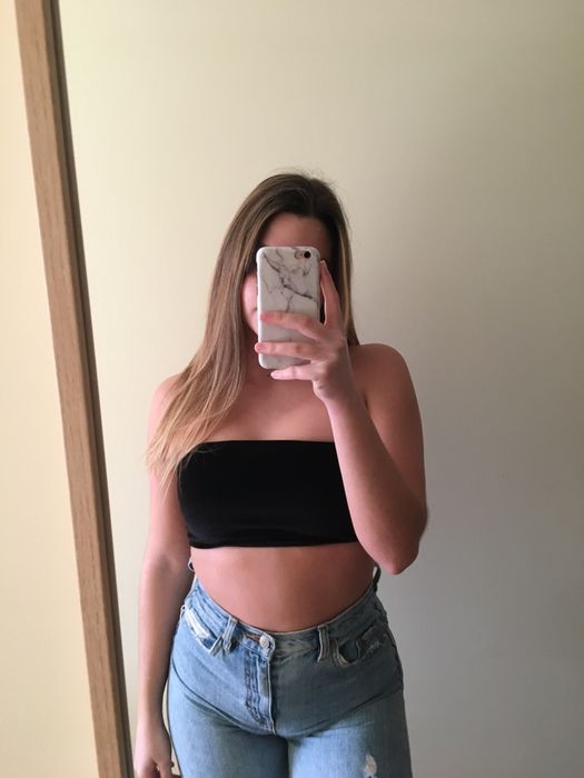 Top preto de veludo Stradivarius