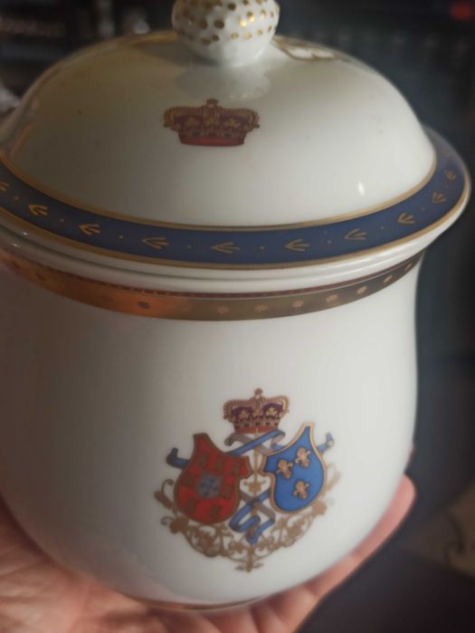 Loiça de colecçóes reais c/ oferta