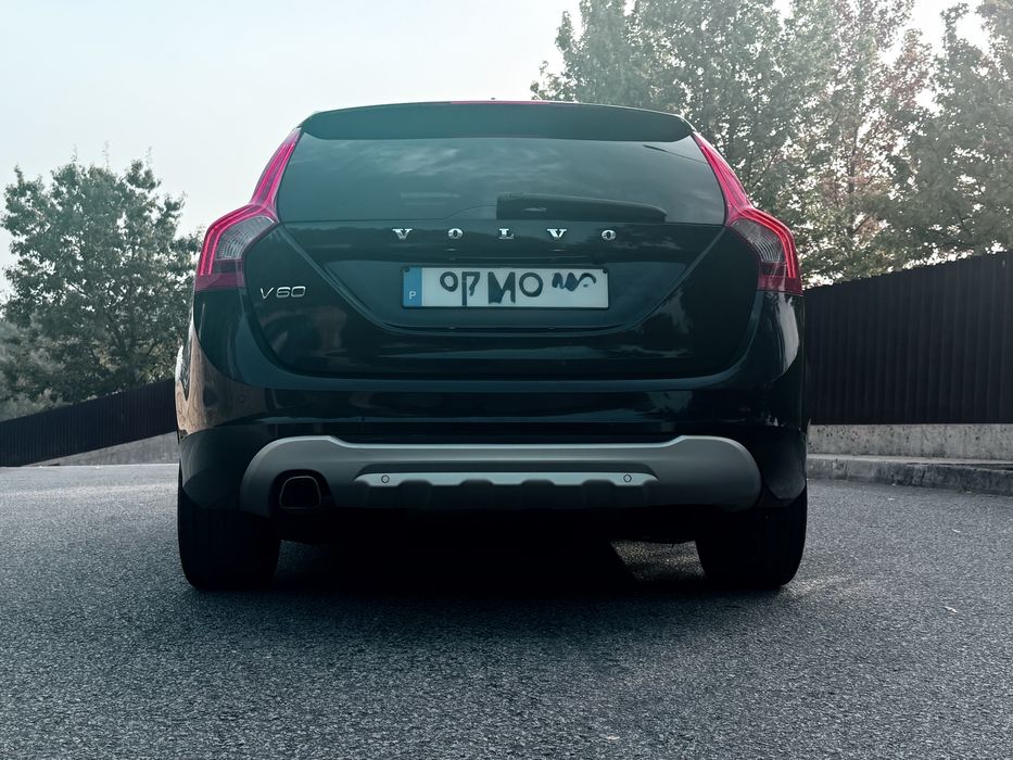 VOLVO V60  Summum Todos Extras
