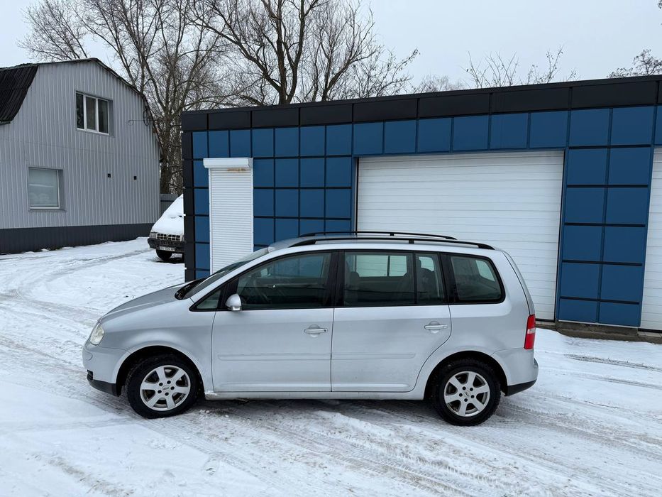 Volkswagen Tauran 2.0 дизель ,механика Идеальное состояние