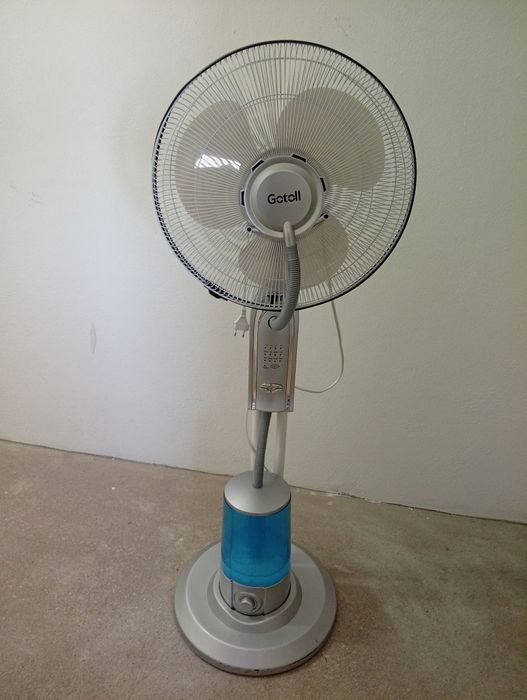 Ventilador com pulverizador