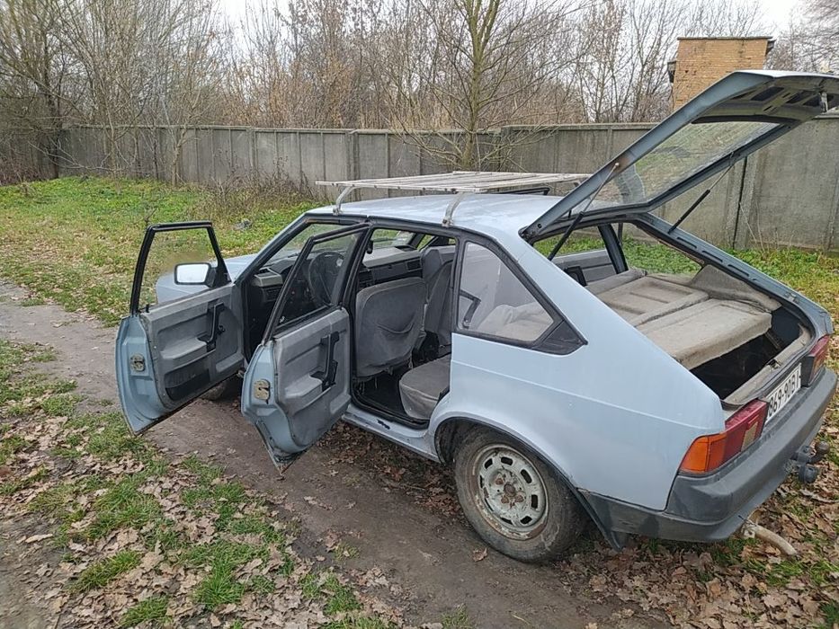 Продам Москвич 2141