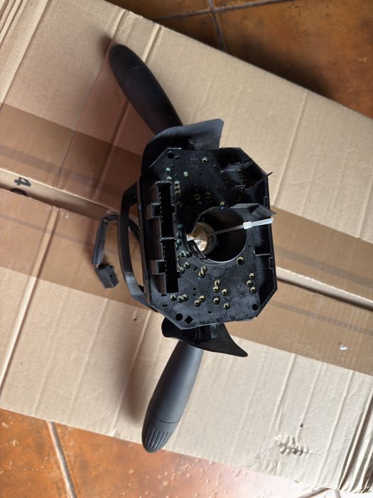 Conjunto / manetes de luzes e limpa vidros fiat 500