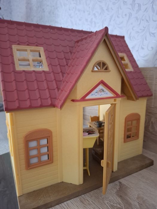 Продам Sylvanian familias будинок