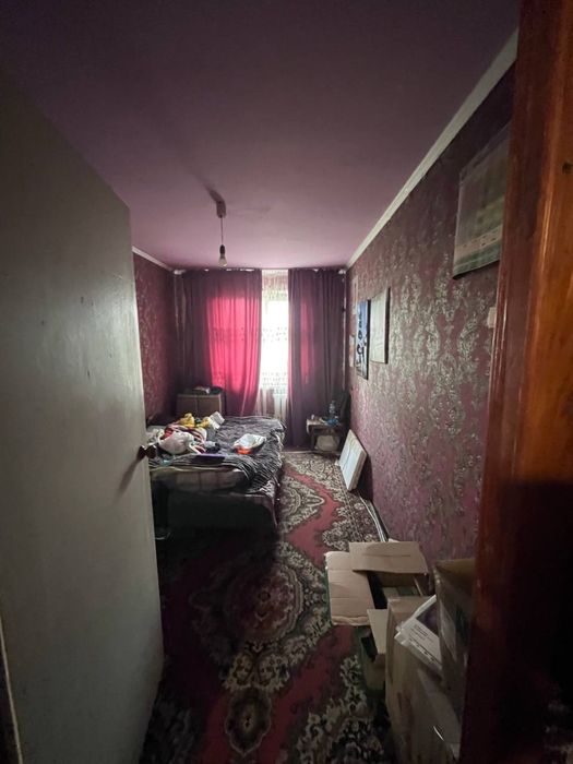 Продам двохкімнатну квартиру.