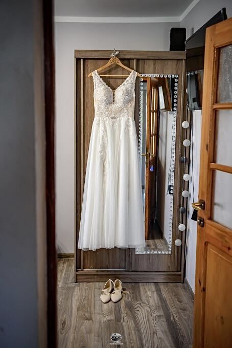 Śliczna suknia ślubna „Tiara”