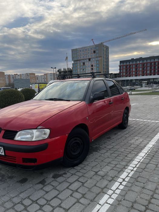 SEAT Cordoba 1.6 (1994)ОПИС