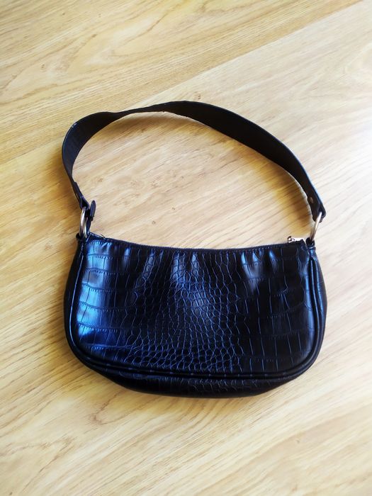 Сумка  багет  HM