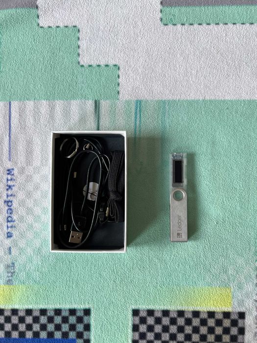 Ledger Nano S ( crypto hardware wallet )