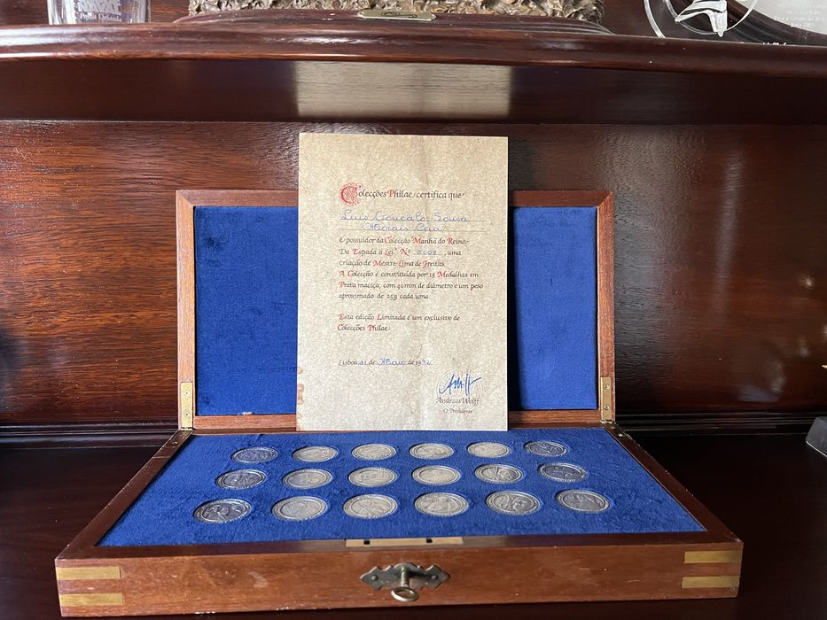 Coleção completa e rara de 18 medalhas em PRATA MACIÇA