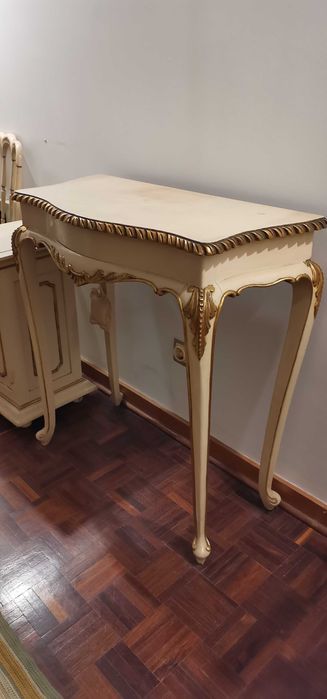 Conjunto de 7 peças de mobiliário antigo