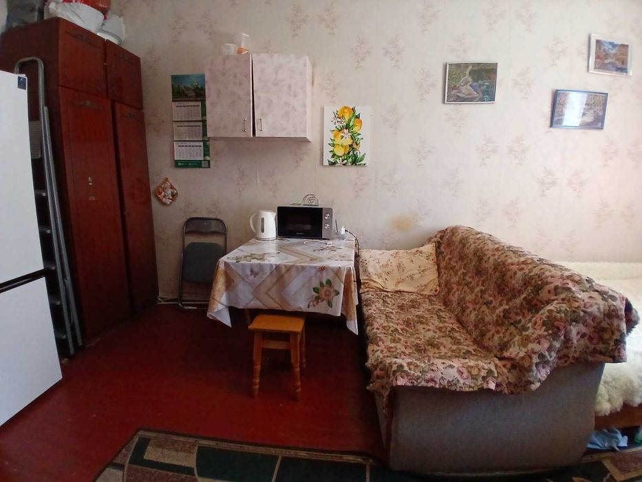 Продається кімната 21 кв.м.  метро Політехнічна  КПІ