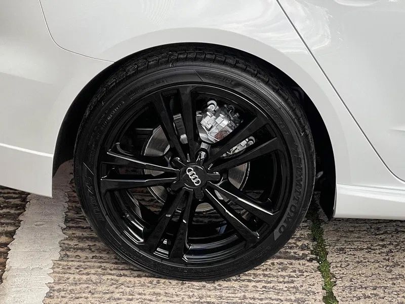 Jak NOWE Oryginalne felgi Audi A3 18 S-Line volkswagen seat skoda