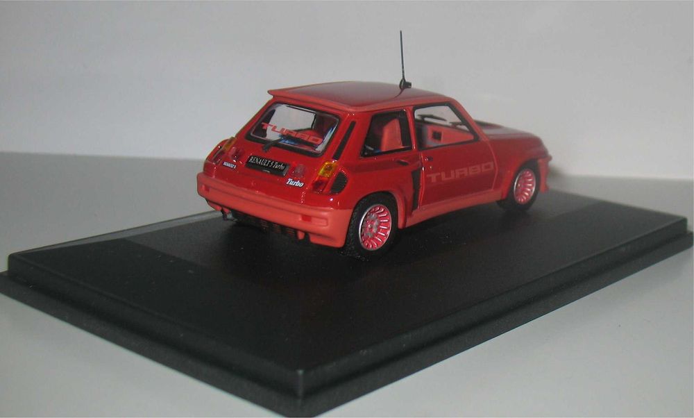 Universal Hobbies - Renault 5 Turbo
