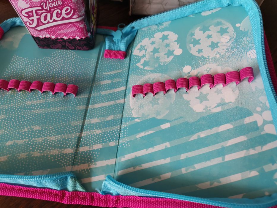 Piórnik z zamkiem i przybornik Soy Luna